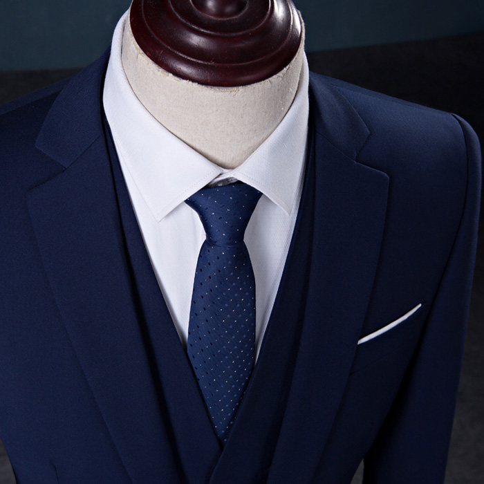 blazer-navy-front-closeup